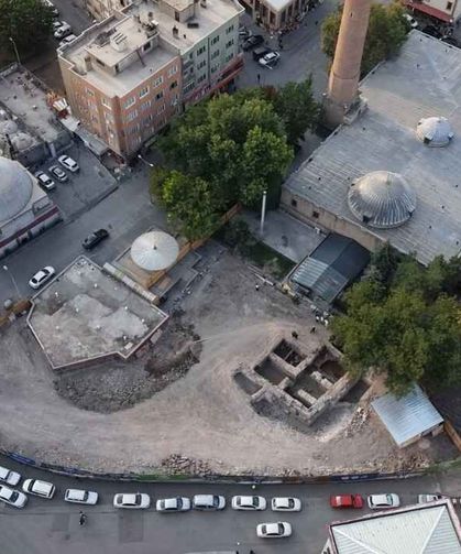 Kayseri'nin kalbinde büyük keşif! Yıllardır saklı kalan medresenin kalıntıları ortaya çıktı