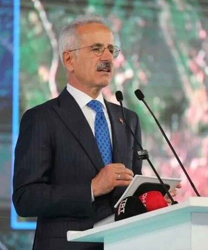 Bakan Uraloğlu duyurdu: 2 şehir arası 2,5 saate iniyor!