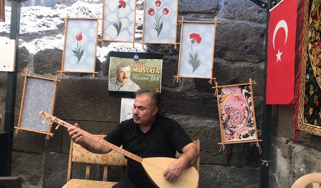 Aşık Kul Mustafa, 40 günde yaklaşık 5 milyon tıklanan türkünün hikayesini anlattı