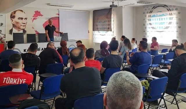 1. Kademe Muaythai Antrenör Kursu Kayseri’de başladı