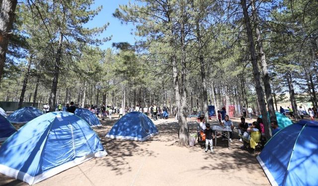 Büyükşehir'in Doğa Kampı ile Kayserililer Doğaya Akın Etti