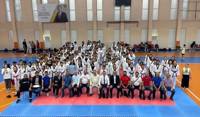 Sporcular, Siyah Kuşak Sınavında Ter Döktüler