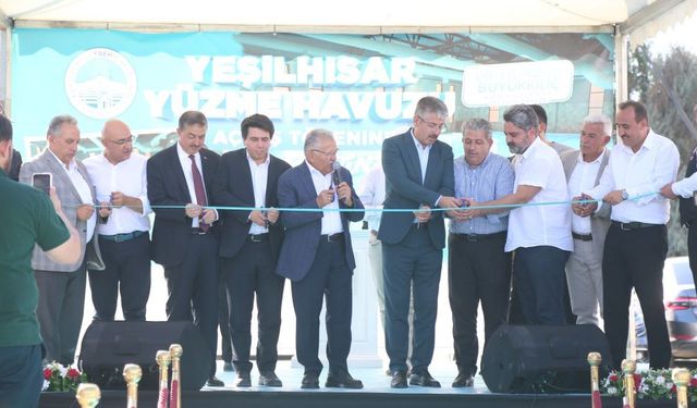 KAYMEK bünyesinde hizmet verecek olan Yeşilhisar Yüzme Havuzu resmi tören ile açıldı