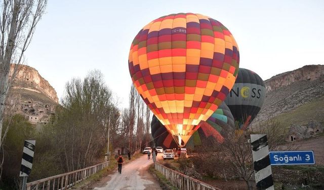 Kapadokya'nın Giriş Kapısı Soğanlı Vadisi'ne Turistlerden Yoğun İlgi