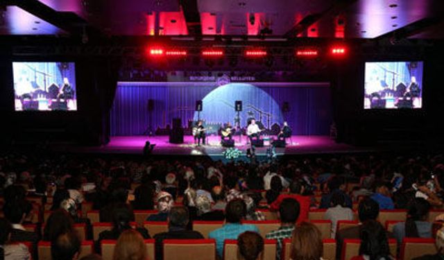 Eeoğlu ile türkü dolu gece