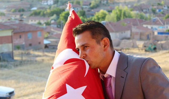 "Milletin iradesinin hatırı yoksa siyasetin de bir anlamı yok"