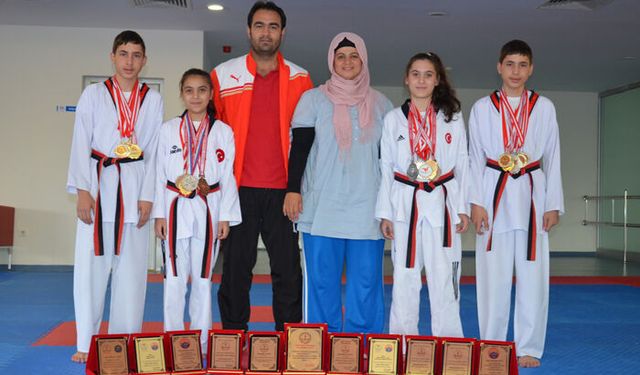 Aileden, Balkan Şampiyonası'na..