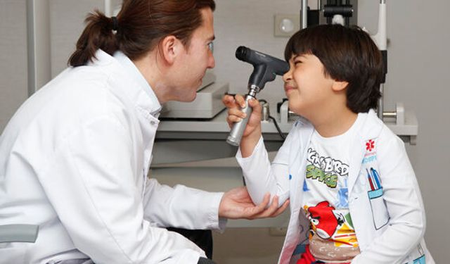 Akıllı Telefonlar Göz Bozukluklarını Arttırıyor