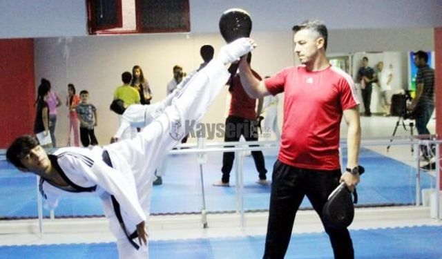 14 Yaşında 24 Altın Madalya Kazandı 