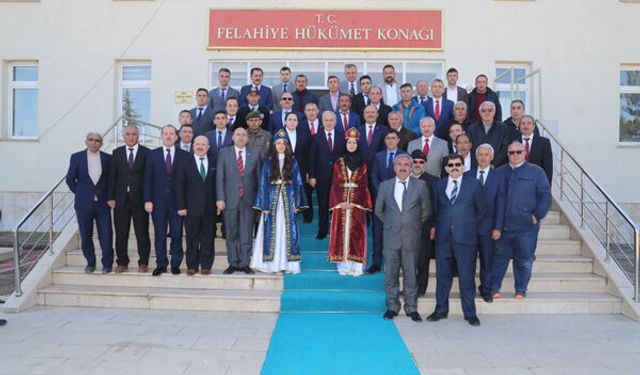 Vali Kamçı Felahiye’de Muhtarlarla Buluştu