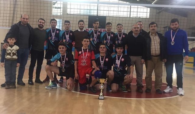 Voleybol Genç (A) Erkekler İl Birinciliği müsabakaları tamamlandı 