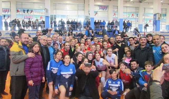 Sultanlar, Ereğli Gençlik’e acımadı 