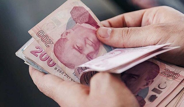 Asgari ücretli açlık sınırının altında kaldı
