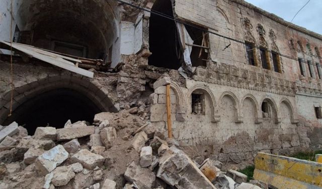 Kayseri’de şiddetli yağış 'Küçük Paris' olarak bilinen o evlerin yıkılmasına sebep oldu!