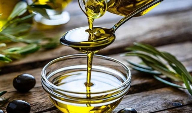 Zeytinyağı ile Yapışkan Etiketleri Kolayca Çıkarın: Doğal ve Pratik Çözüm!