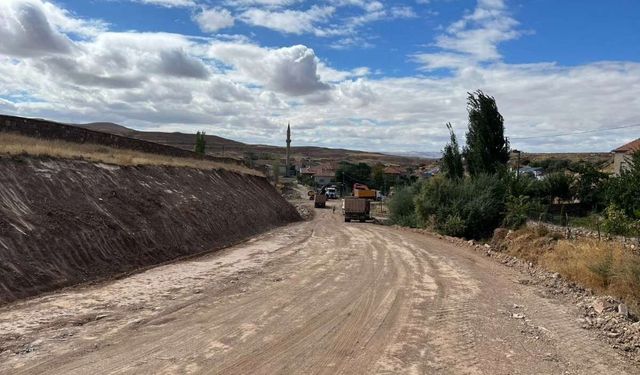 Bünyan'da yol yapım çalışması : Pirahmet ve Koyunabdal’a ulaşım rahatlıyor