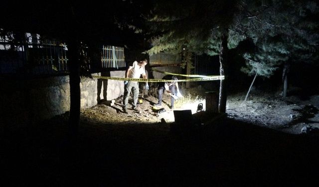 Mezarlıkta kanlar içinde bulundu!