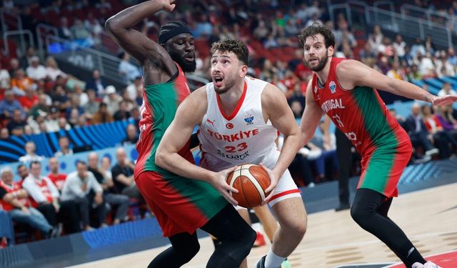 Milliler grup liderliği için sahaya çıkıyor