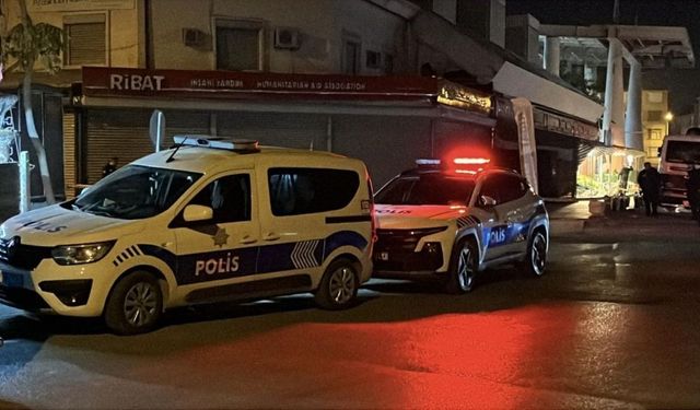 Husumetli esnaflar arasındaki silahlı kavgada kan aktı!