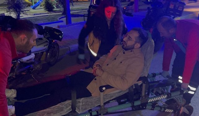 Gece yarısı parkta oturan gence bıçaklı saldırı!