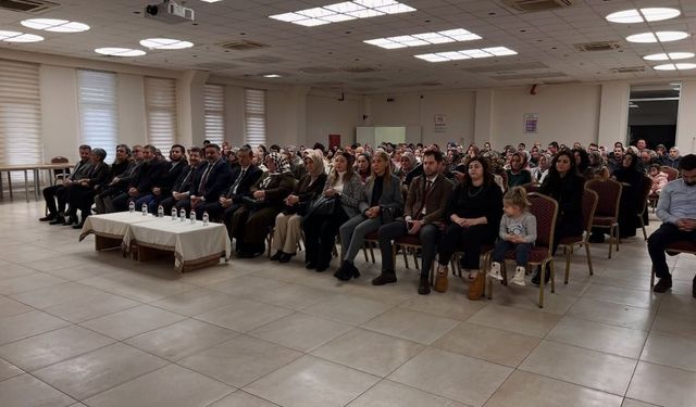 Yeşilhisar’da “Ailem Benim Her Şeyim” seminerine yoğun ilgi gösterildi
