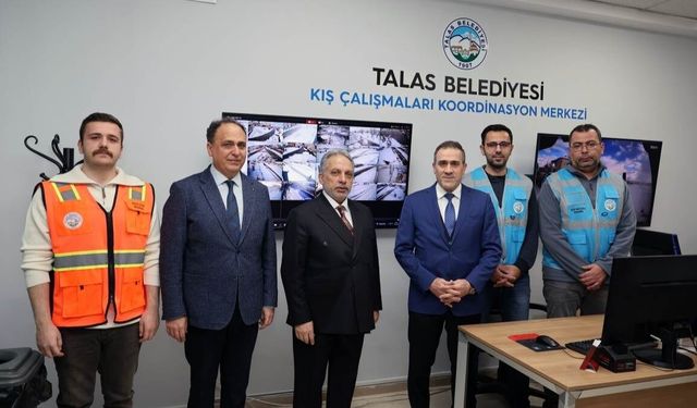 Talas'ı kar yağışı vurdu! Başkan Yalçın '' Vatandaşlar da sorumluluk almalı''