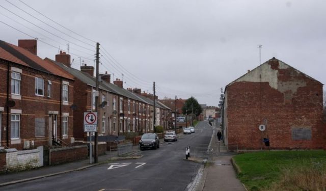 O kasabada yaşamak ister miydiniz? Evler 60 TL’den satılıyor!