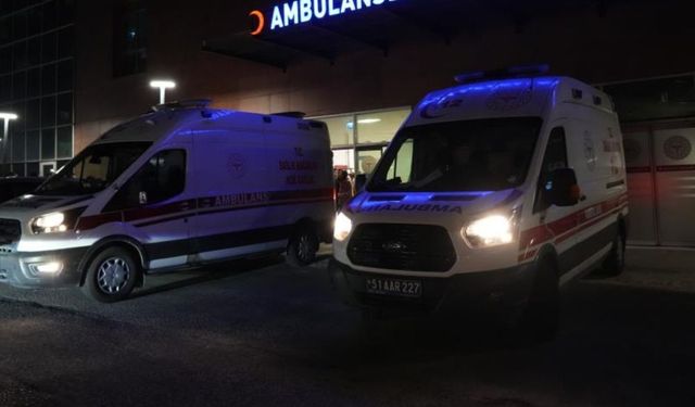 Otomobil elektrik direğine çarptı! Feci kazada 31 yaşındaki adam hayatını kaybetti