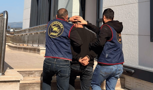 Adana’da aranan 7 hükümlü yakalandı