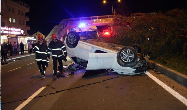 Köpeğe çarpmamak için manevra yapan otomobil takla attı