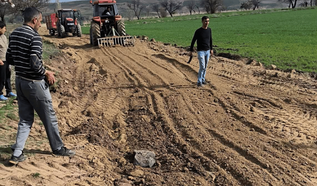 Kayseri’de çiftçileri sevindiren haber: Yol yapım ve genişletme çalışmaları başladı!