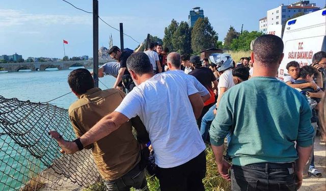 Adana'da nehre giren genç gözden kayboldu