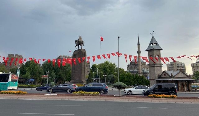 Kayseri’de soğuk hava ve yağmur etkisi! Sıcaklıklar düşüyor!