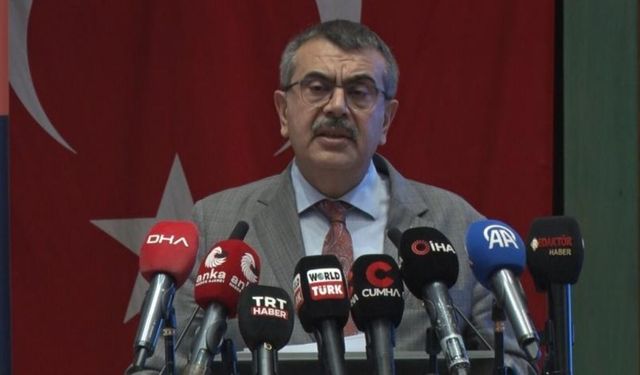 Tekin’den teknoloji vurgusu: Geleceğin dili değerlerle kurulacak