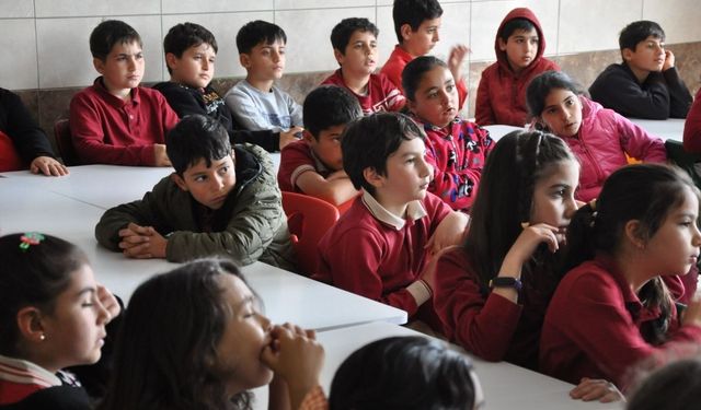 KASKİ’den Sarıoğlan’da su bilinci eğitimi: Minikler suyun serüvenini öğrendi