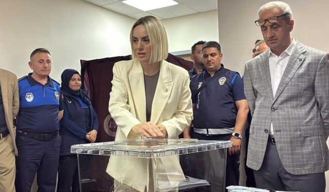 Akçakoca Belediyesi'nde Başkan Vekilliği AK Parti'ye Geçti