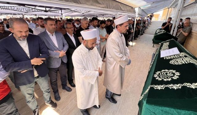 Kahramanmaraş’ta yangında ölen engelli 3 kardeş toprağa verildi!