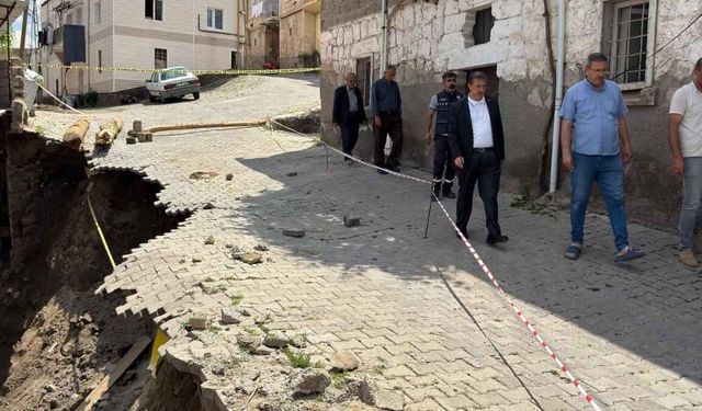 Yeşilhisar’da heyelan: Bir sokak trafiğe kapatıldı!