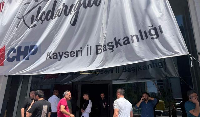 6 ok tepkisi kavgaya dönüştü: Çevik kuvvet araya girdi