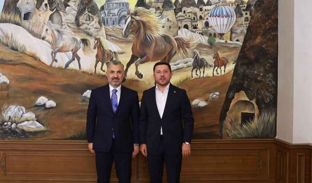 Eski RTÜK Başkanı AK Parti’ye geçen Rasim Arı ile bir araya geldi!