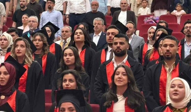 Şaban Çopuroğlu yıllar sonra mezun olduğu fakültede: Erciyes’in her zaman yanındayız!
