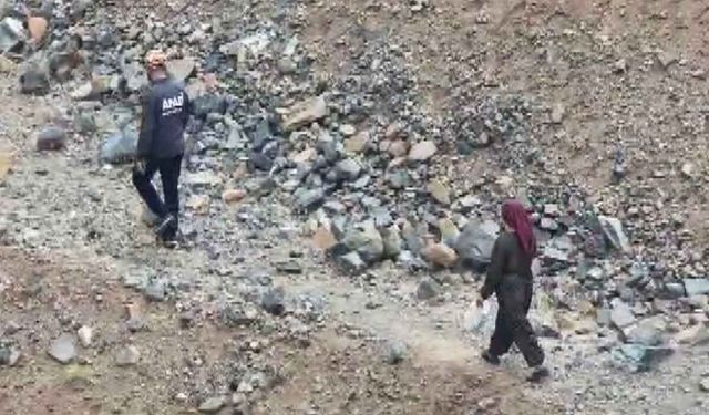 Hayvanlarını ararken dağda mahsur kalan kadını ekipler kurtardı!