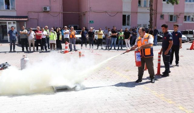 Kayseri Büyükşehir'de afet hazırlığı: Deprem ve yangın tatbikatı yapıldı