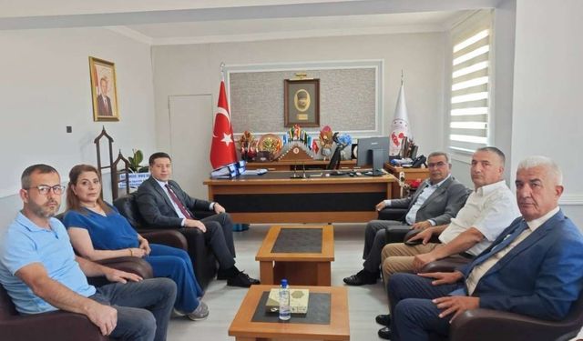 Kayseri’de göreve başlayan kaymakama, belediye başkanından ziyaret!