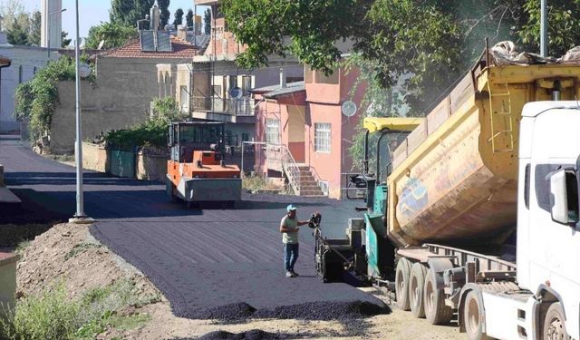 Yahyalı’da 50 milyon TL’lik, 2 bin 500 ton sıcak asfalt serimine başlandı!