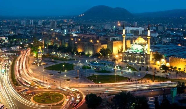 Kayseri protokolü tek yürek: 30 Ağustos’un 104. yılını kutladılar