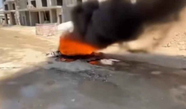Elbistan'da Kayserispor eski başkanı Nurettin Açıkalın'a ait şantiyede işçiler protestoya başladı