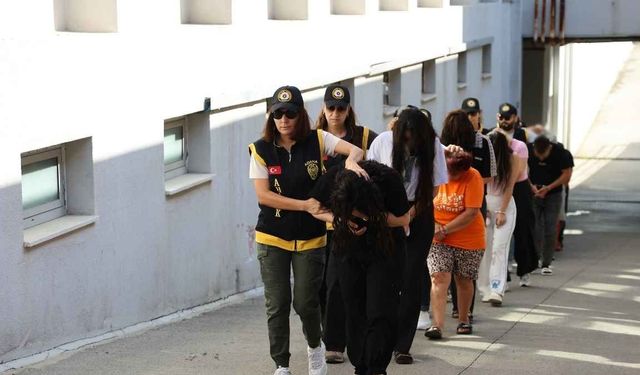 Adana merkezli  3 ilde SPA ve masaj salonlarında fuhuş operasoynu: 17 tutuklama