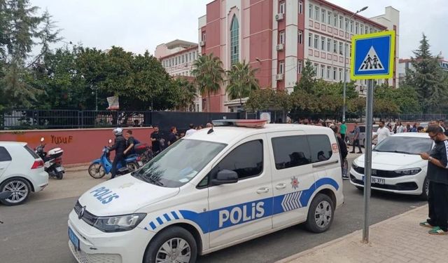 Adana'da 6. sınıfa giden kız öğrenci arkadaşını bıçakladı