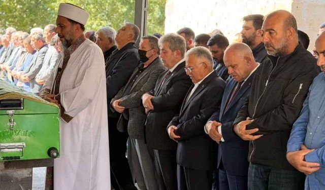 Kayseri protokolü Yahyalı’da: Cenaze törenine katıldılar!